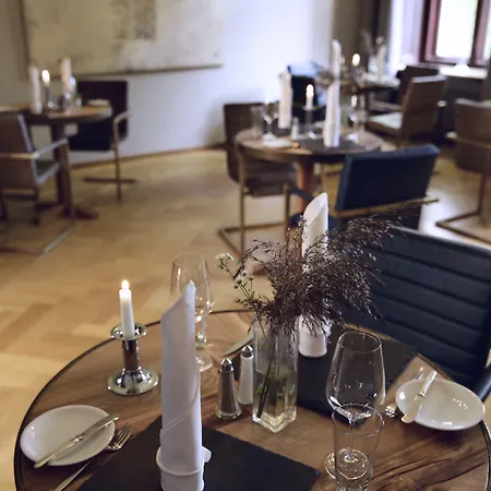 Romantik Schloss Hotel 4*