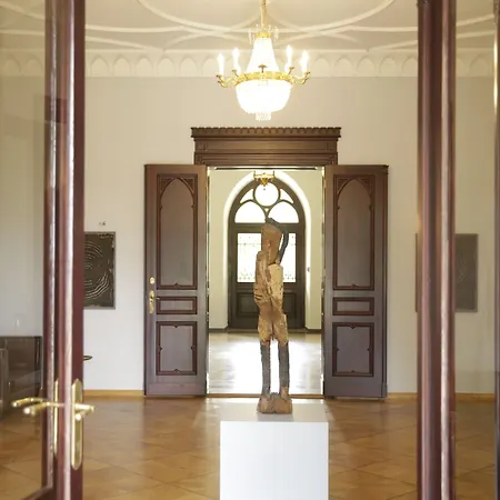 Romantik Schloss فندق 4*