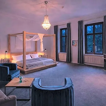 Hotel Romantik Schloss 4*
