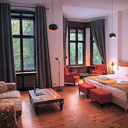 Romantik Schloss Hotel 4*