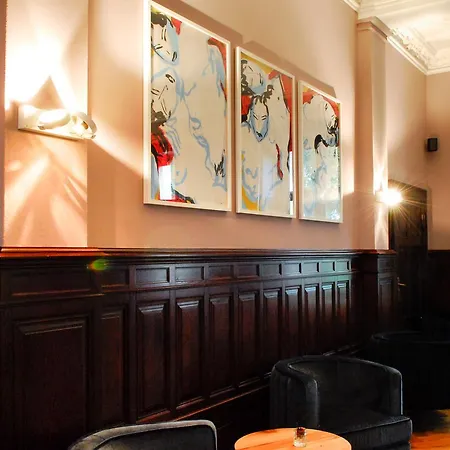 Отель Romantik Schloss Reichenow