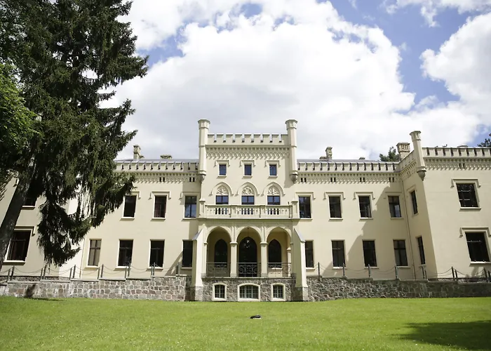 Romantik Schloss מלון Reichenow