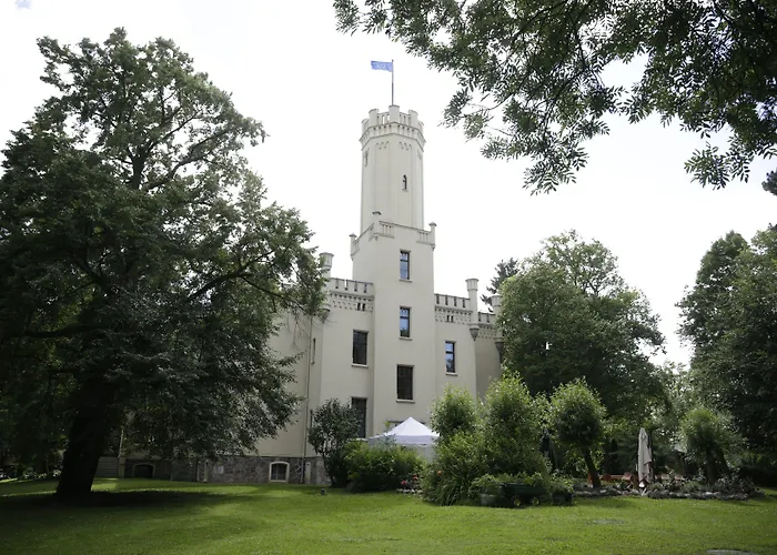 Romantik Schloss מלון Reichenow